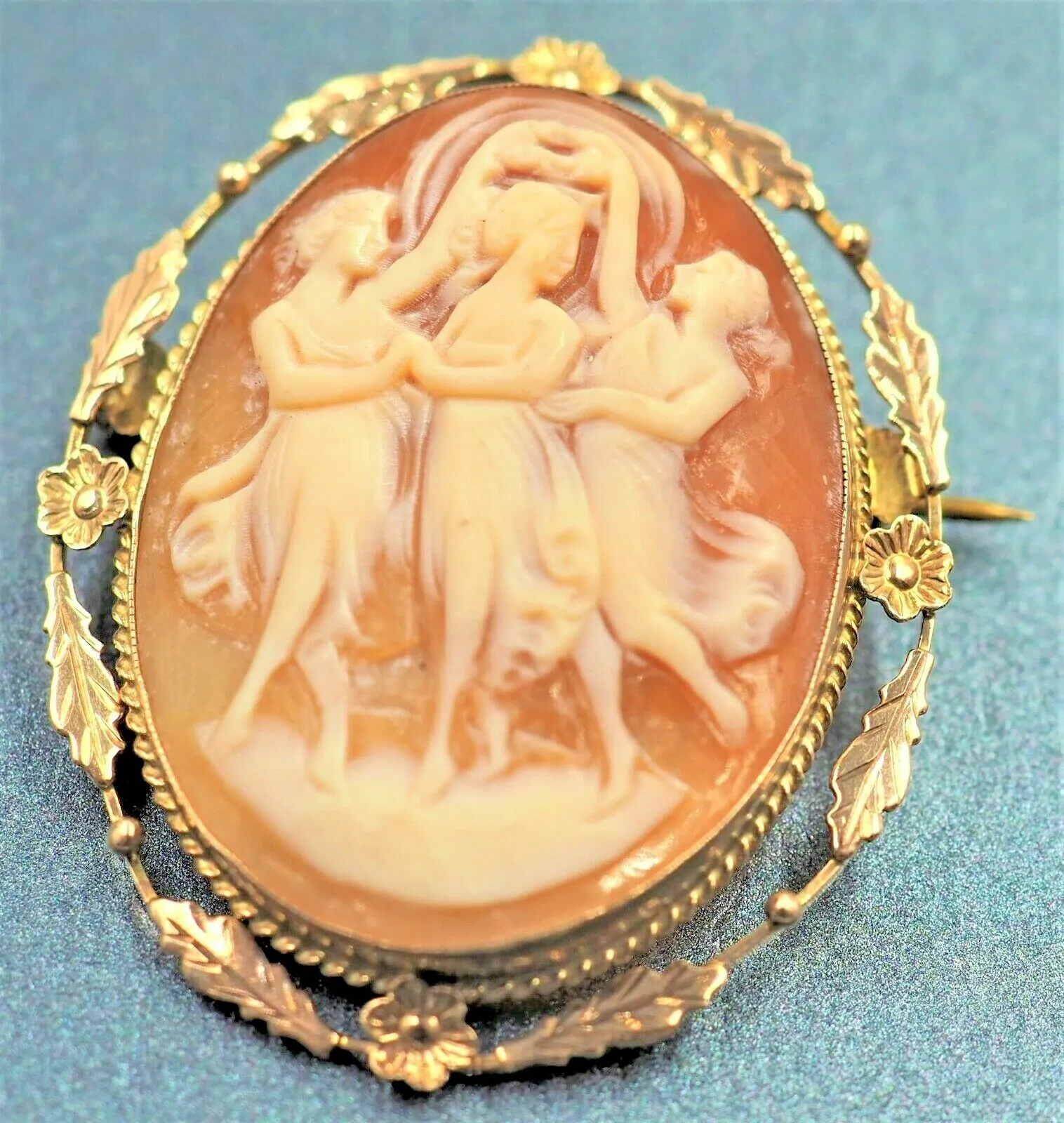 9ct Yellow Gold Shell Three Graces Cameo Brooch