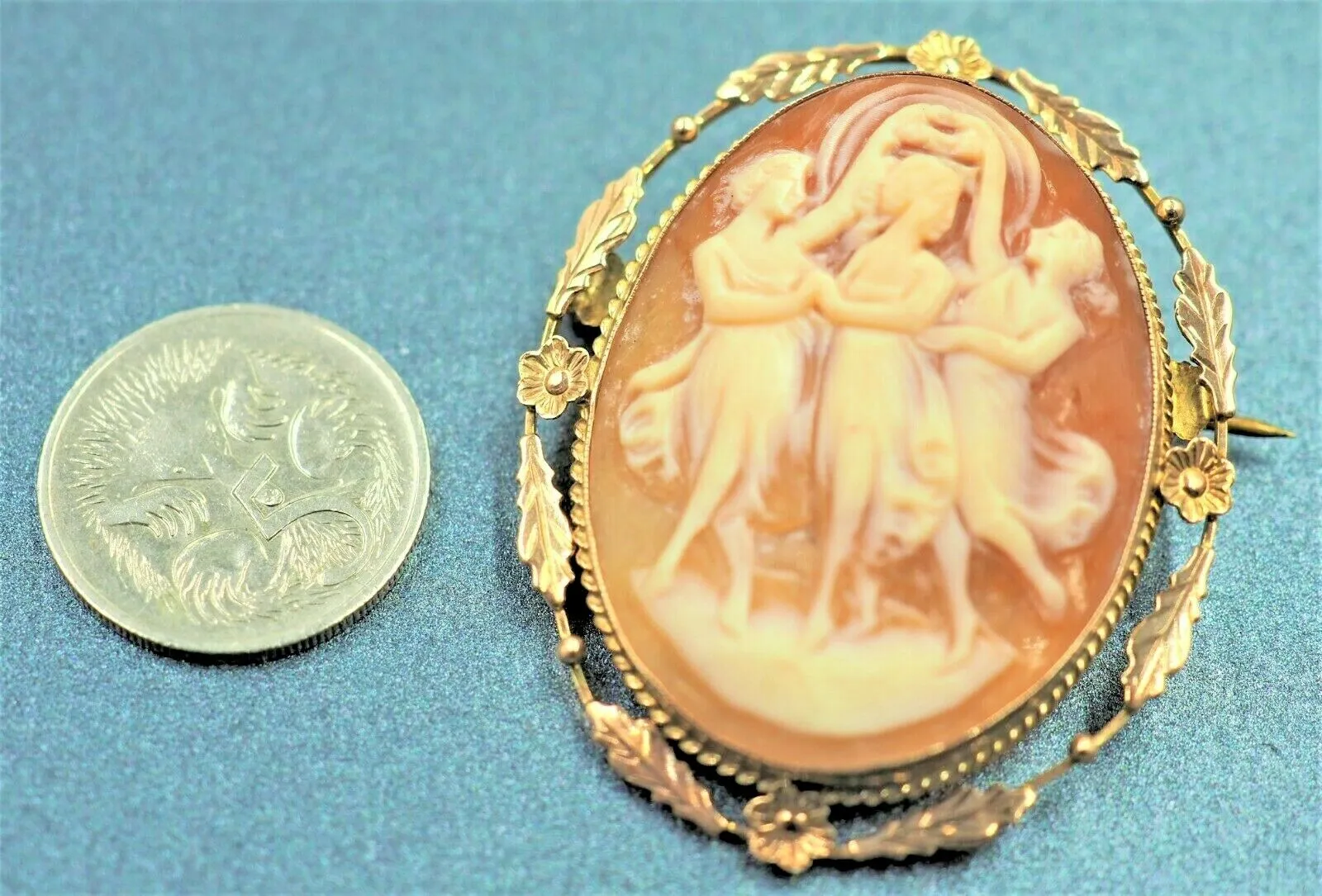 9ct Yellow Gold Shell Three Graces Cameo Brooch