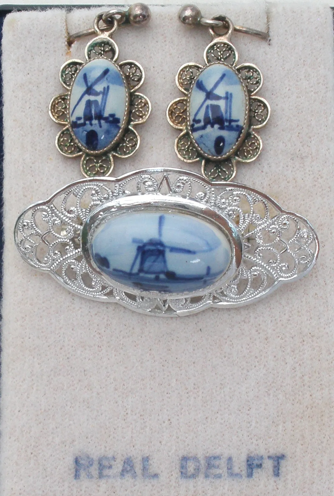 Delft Blue & White Earrings Brooch Set Vintage