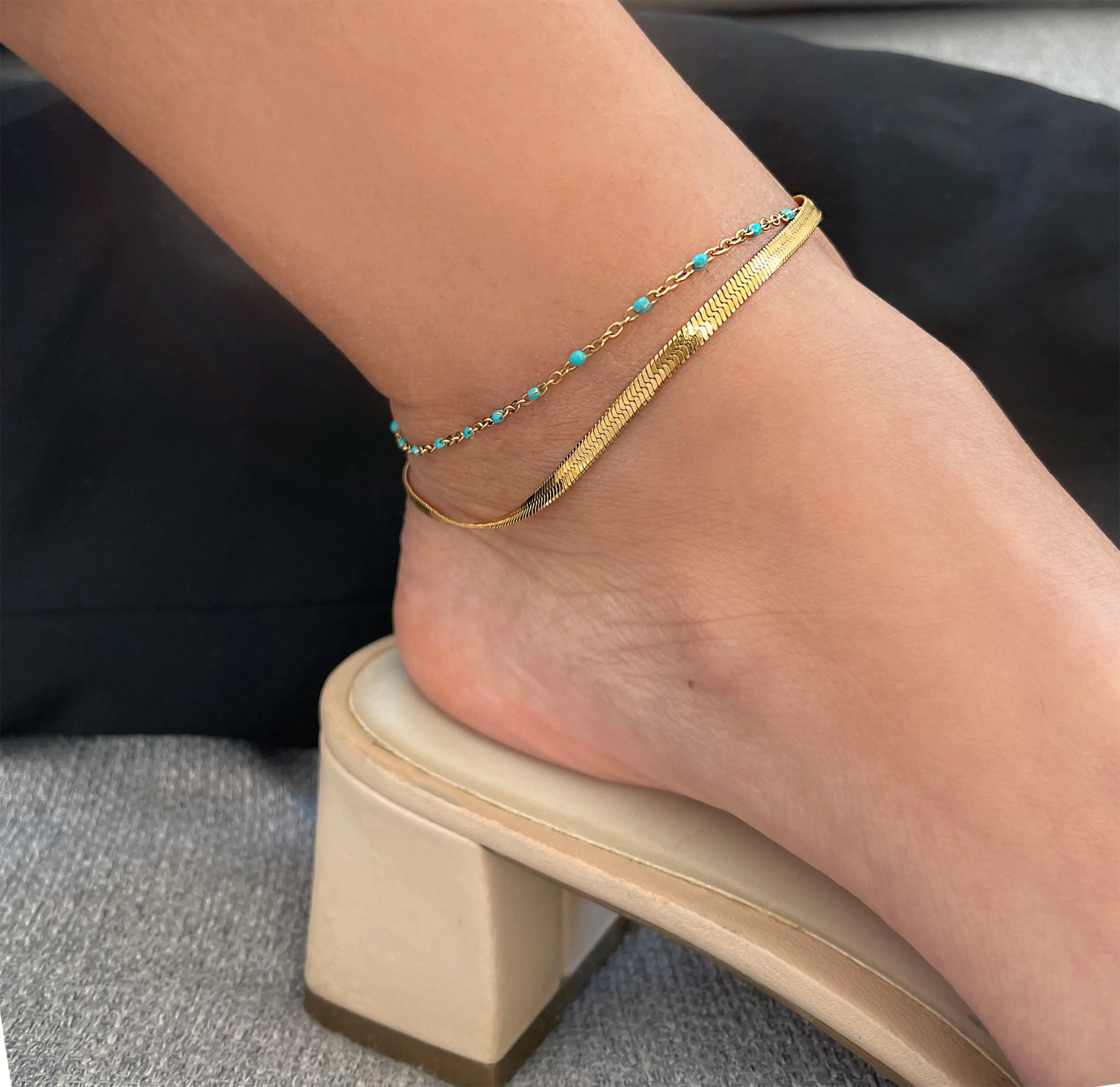 ROXIE DAINTY GOLD BLUE BEAD CHAIN ANKLET