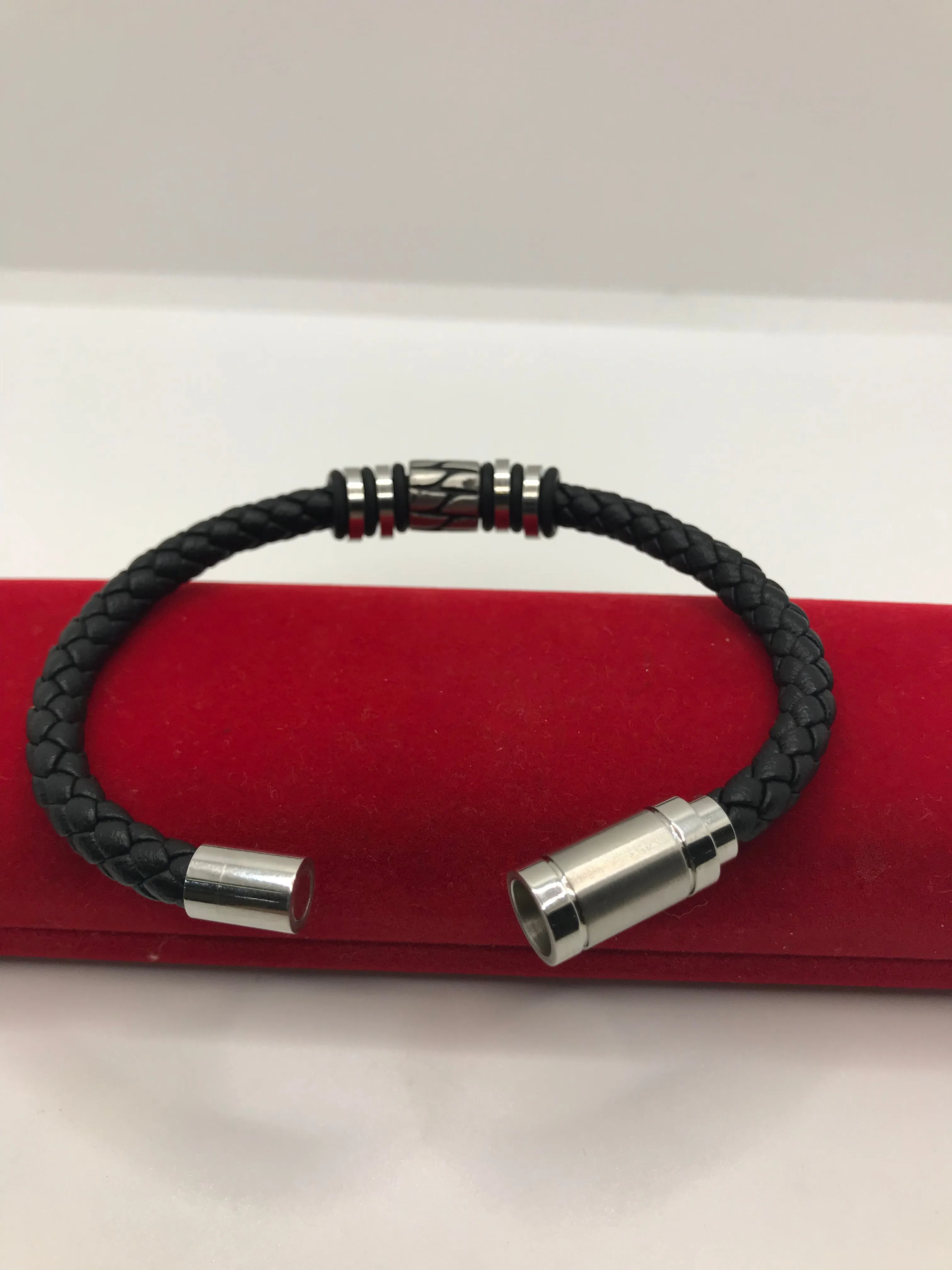 Stainless steel leather bracelet